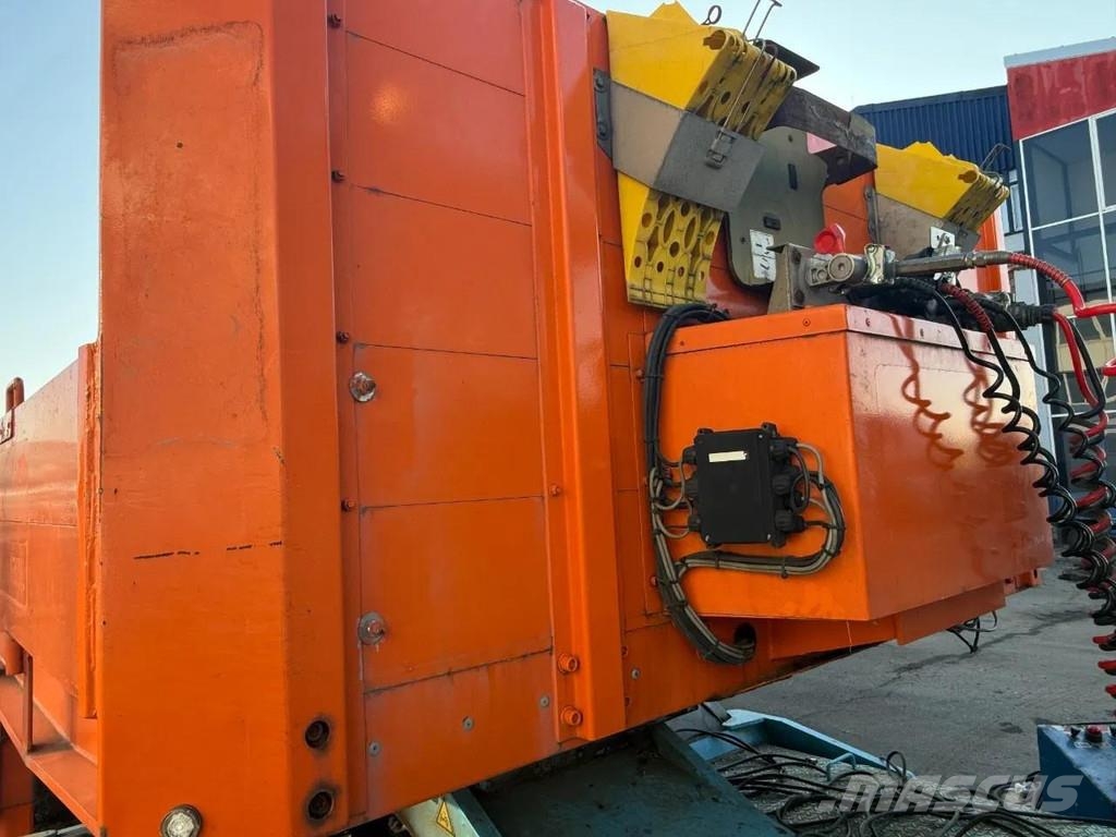 Meusburger MTS 3 2 AXLE FORCED STEERING,1 LIFT AXLE, DOUBLE H Low loader-semi-trailers