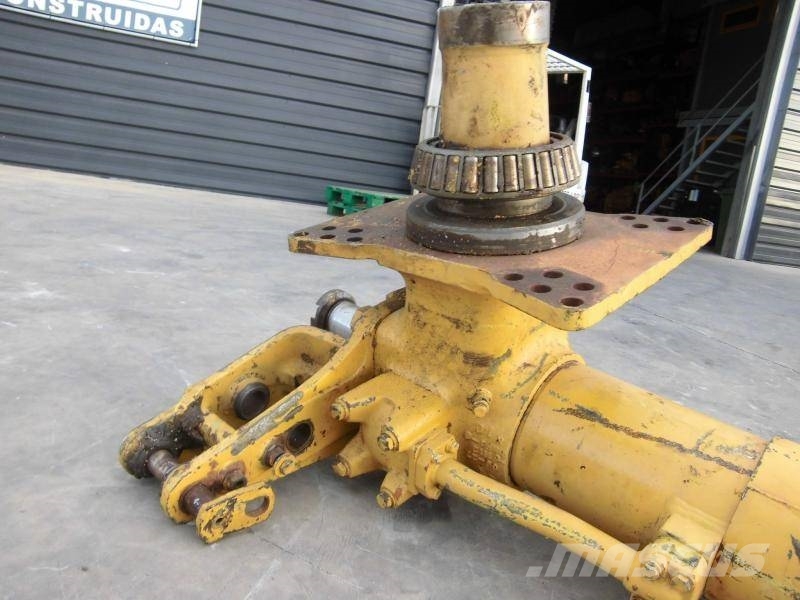 Komatsu HD 465-5 Front suspension Chasis y suspención