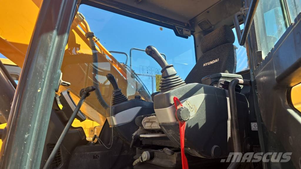 Hyundai HX 220 L Bageri guseničari