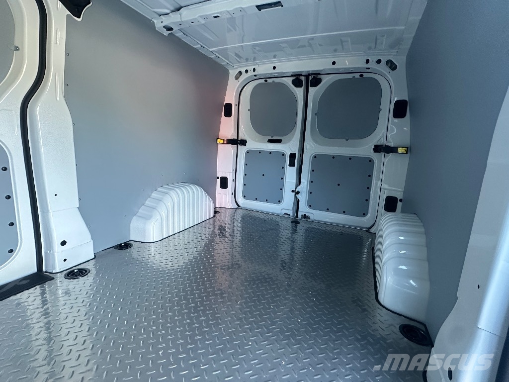 MAXUS Deliver 7 Furgonetas cerradas