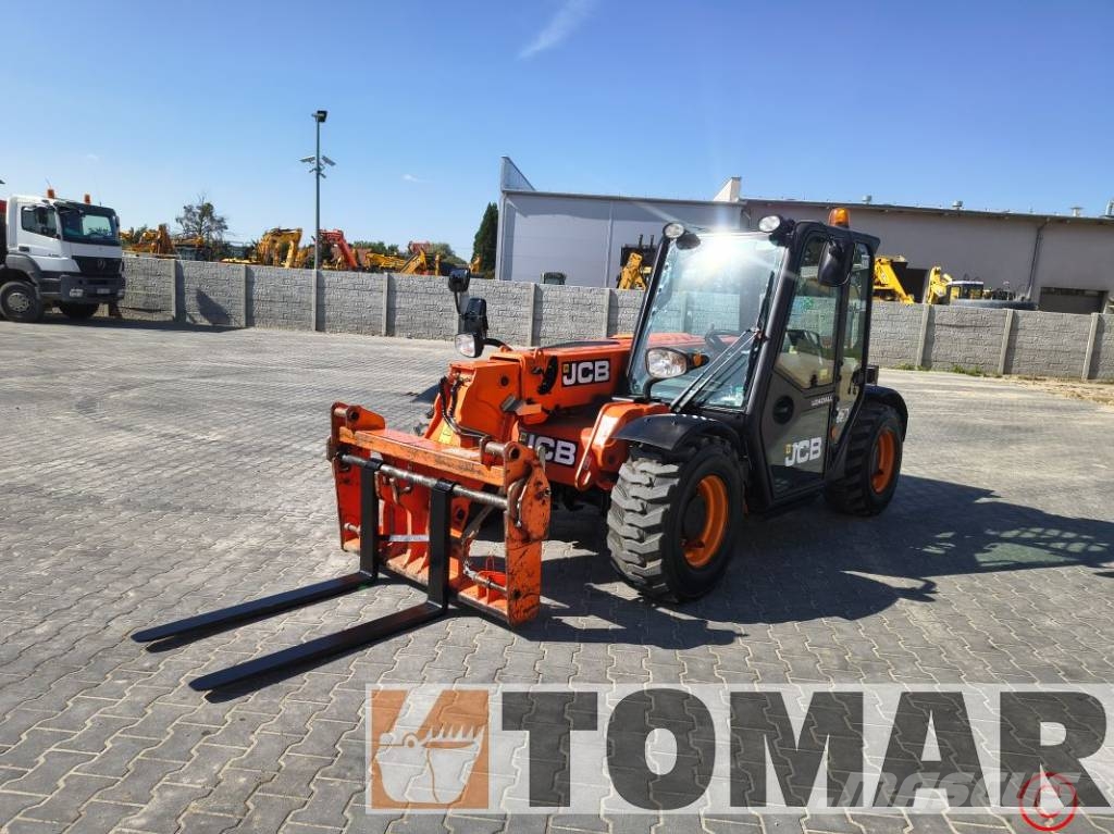 JCB 525-60 Teleskopiniai krautuvai