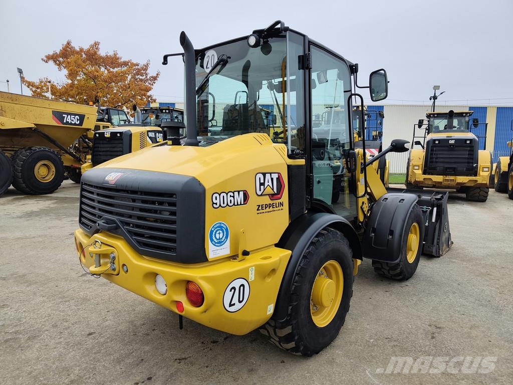 CAT 906M . Utovarivači na kotačima
