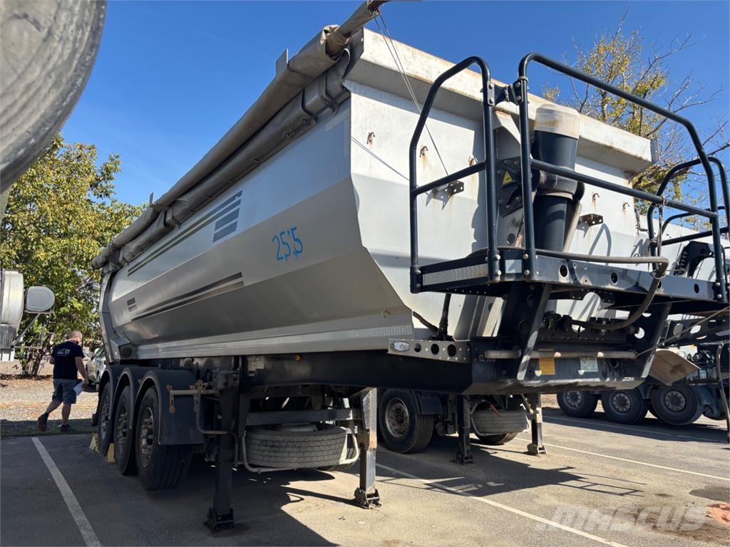 Kässbohrer DL BASIC Tipper trailers