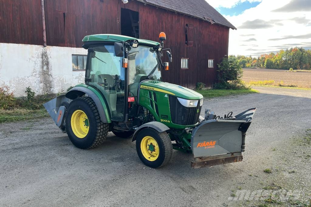 John Deere 3045 R Kompakttraktorid