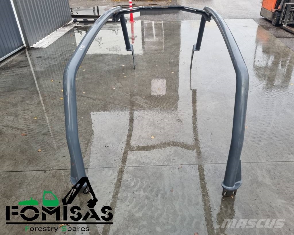 John Deere 1070G 6W / 1170G 6W Hood Protection Bars その他部品