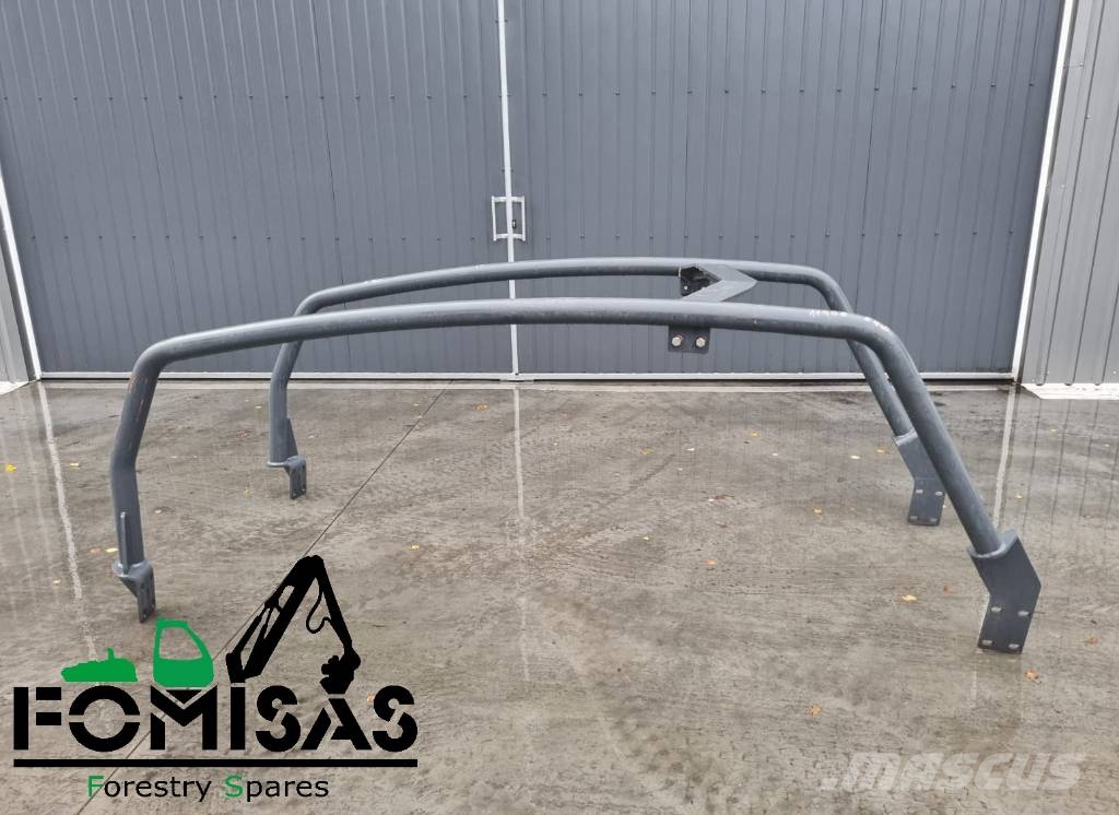 John Deere 1070G 6W / 1170G 6W Hood Protection Bars その他部品