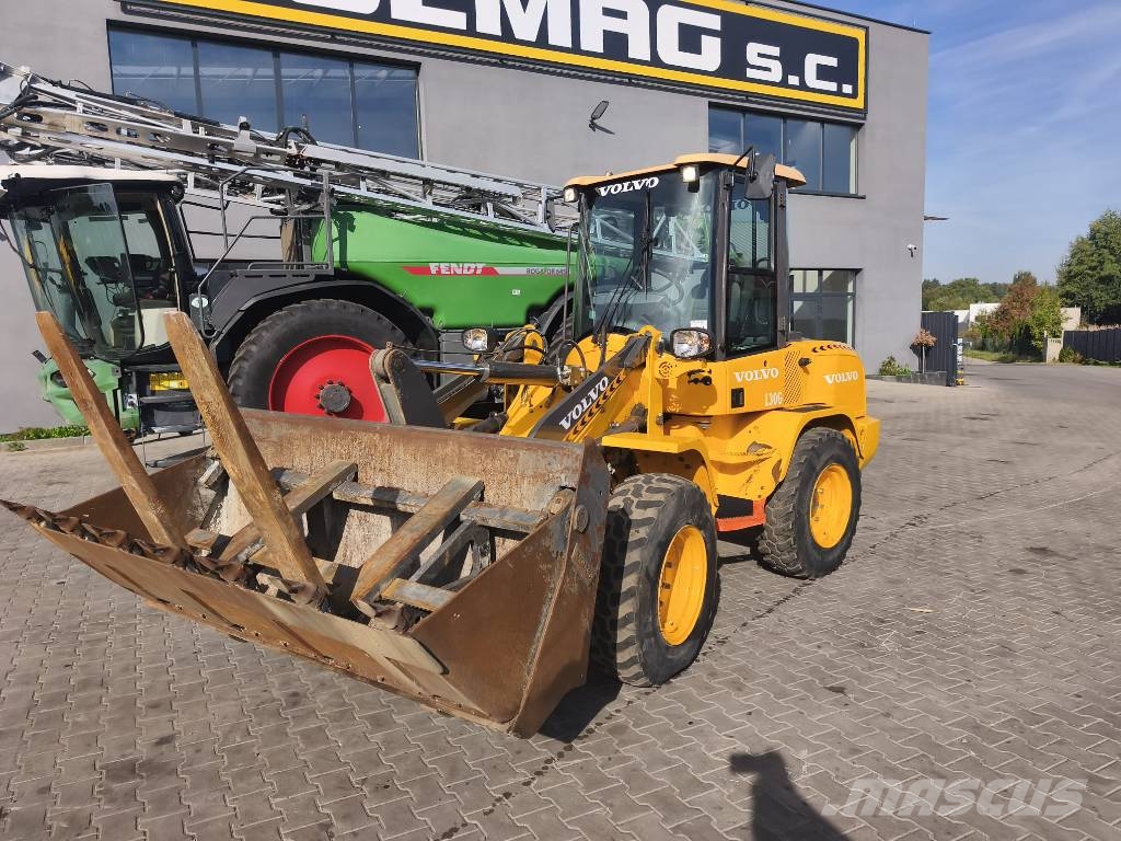 Volvo L 30 G Фронтальные погрузчики