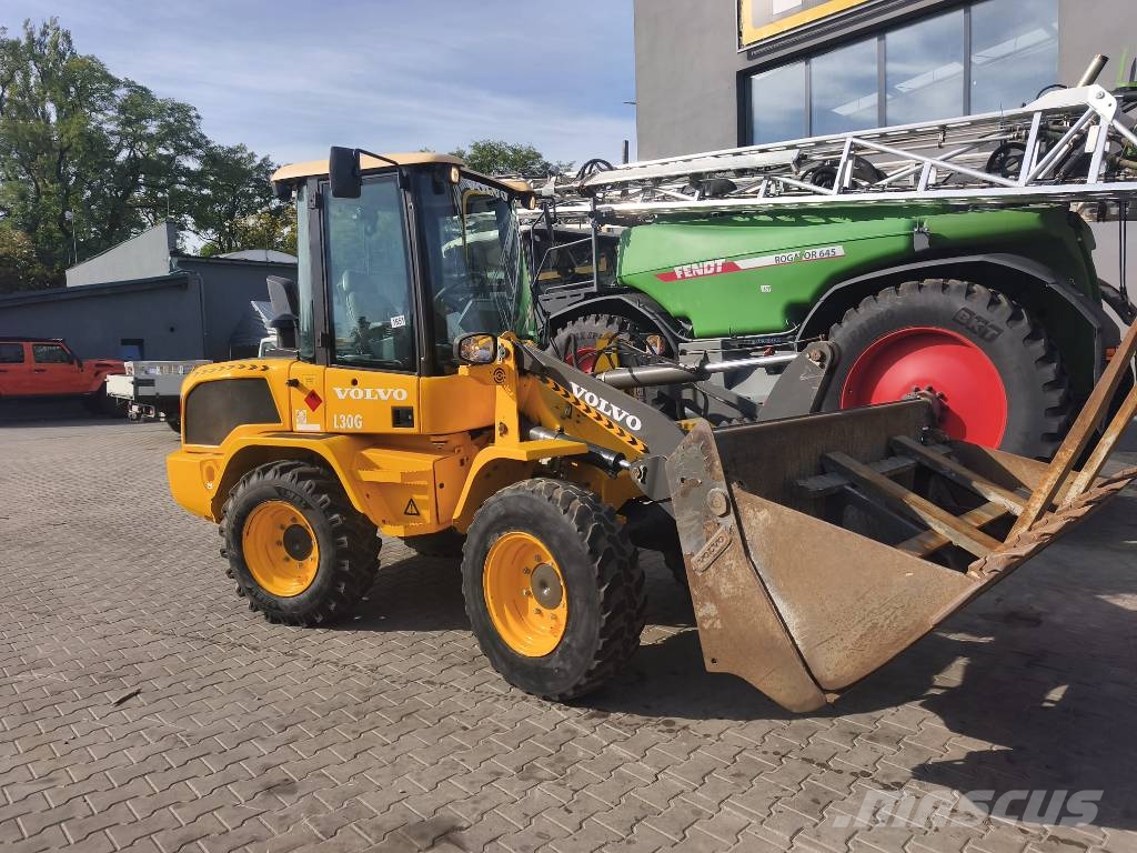 Volvo L 30 G Фронтальные погрузчики