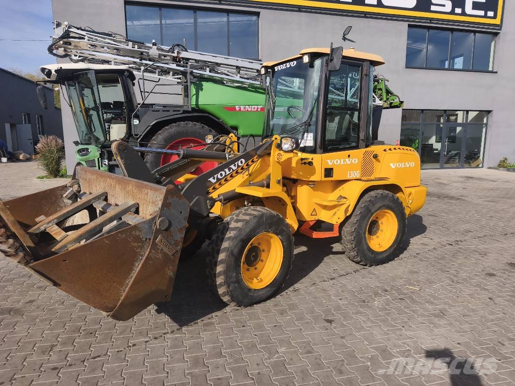 Volvo L 30 G Фронтальные погрузчики