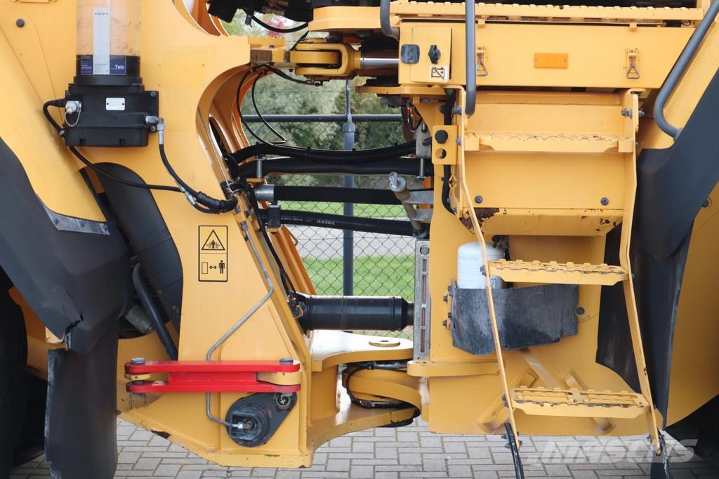 Volvo L250H | CDC | BSS | CENTRAL LUBE | AIRCO Kolové nakladače