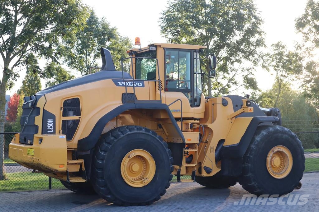 Volvo L250H | CDC | BSS | CENTRAL LUBE | AIRCO Kolové nakladače