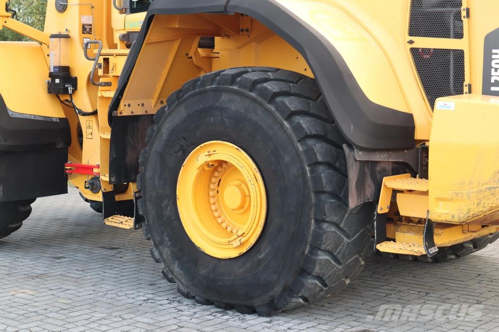 Volvo L250H | CDC | BSS | CENTRAL LUBE | AIRCO Kolové nakladače