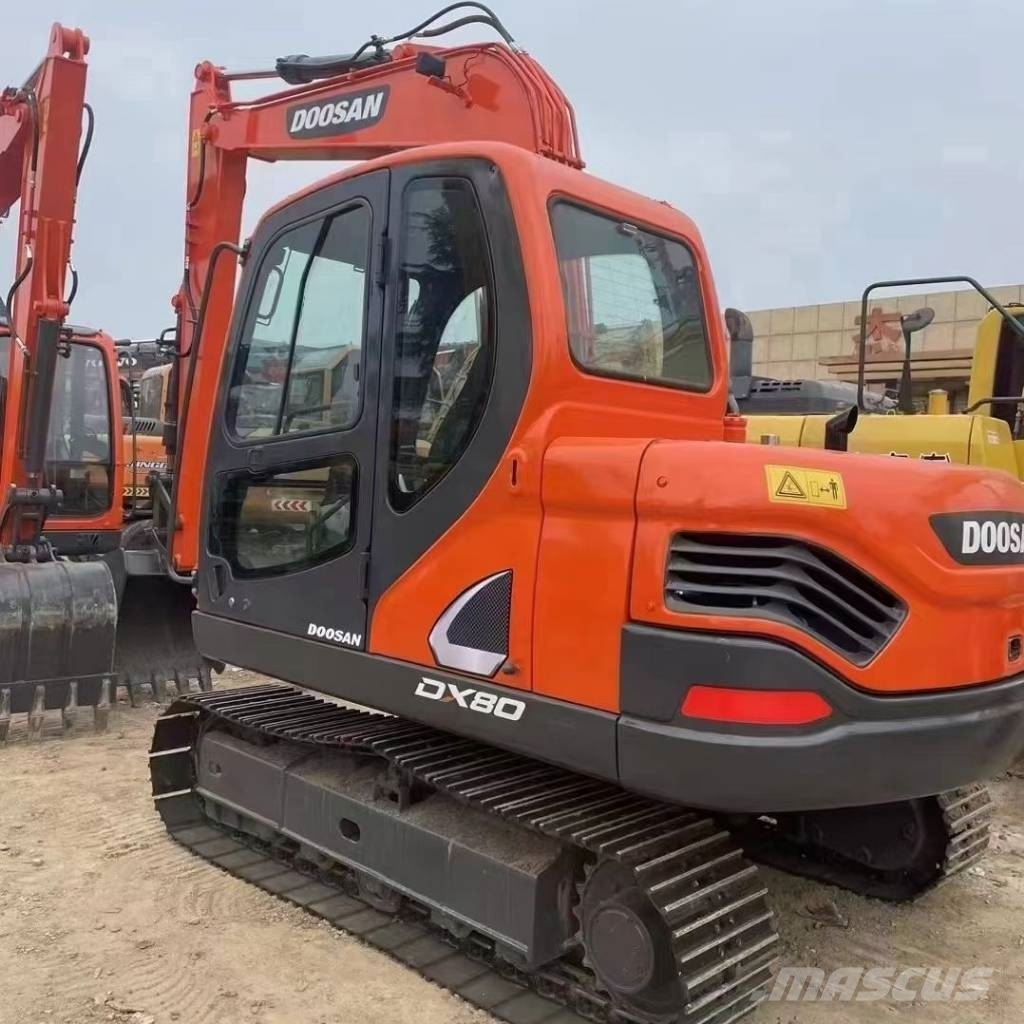 Doosan DX 80 中型挖土機/掘鑿機/挖掘機 7t-12t