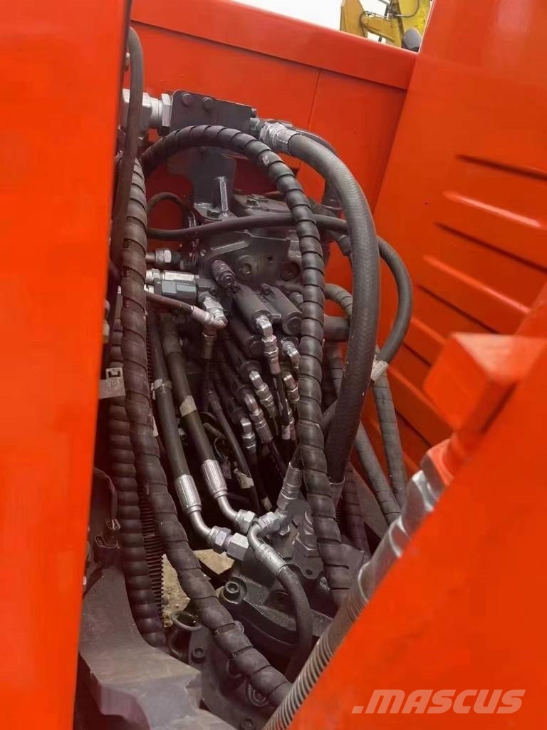 Doosan DX 80 中型挖土機/掘鑿機/挖掘機 7t-12t