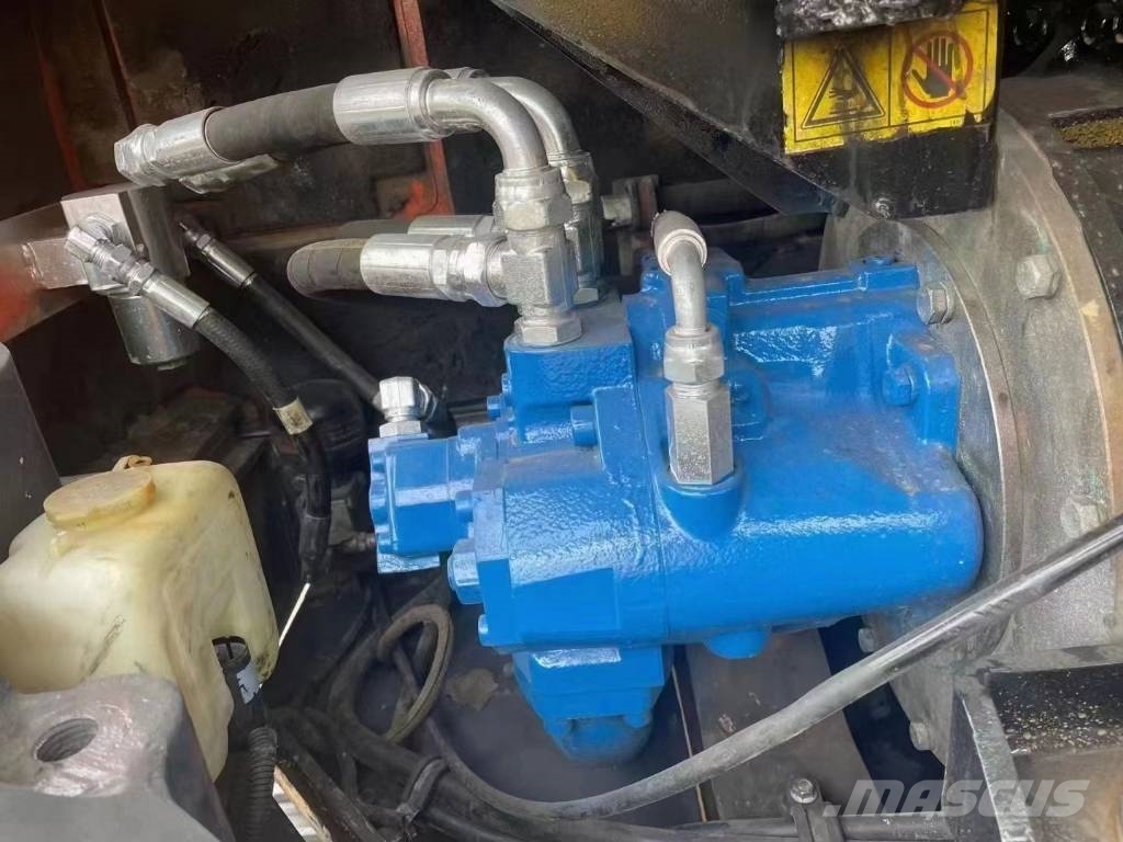 Doosan DX 80 中型挖土機/掘鑿機/挖掘機 7t-12t