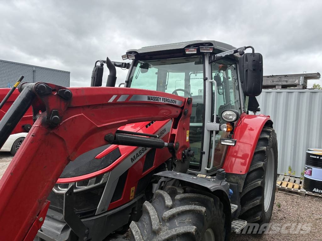 Massey Ferguson 5S.145 Traktori