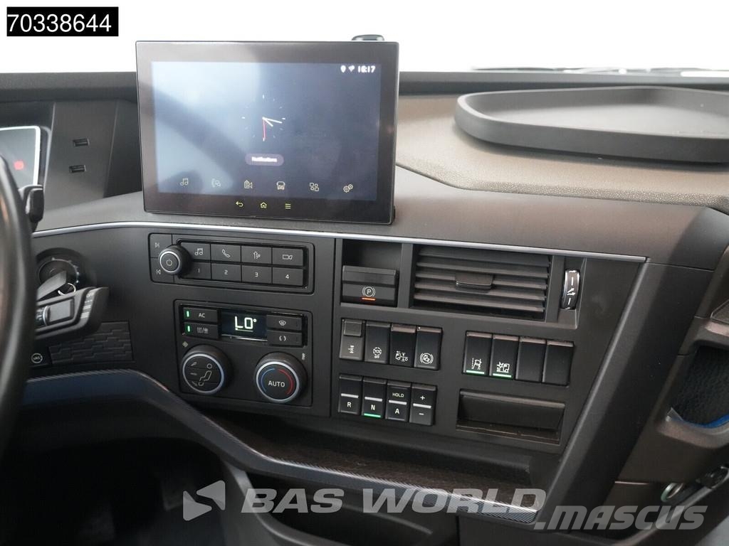 Volvo FH 460 4X2 Globe Mega 2x Tanks I-ParkCool Navi ACC Prime Movers