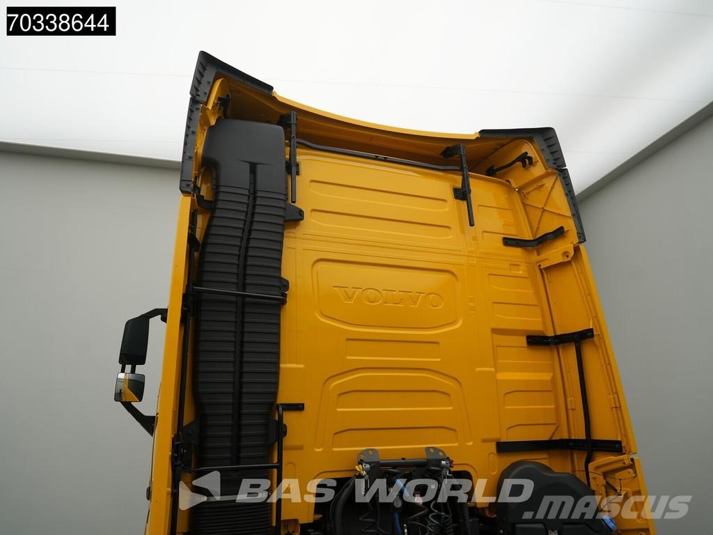 Volvo FH 460 4X2 Globe Mega 2x Tanks I-ParkCool Navi ACC Prime Movers