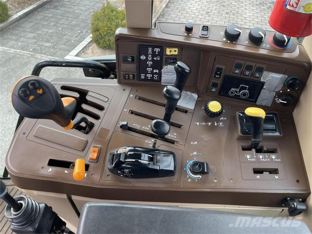 John Deere 6910 Power Quad, Frontlader Stoll FZ 30.1, gepfleg الجرارات