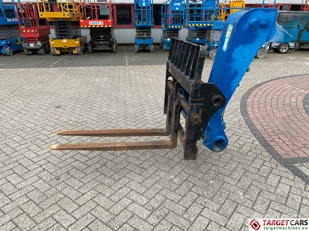 Genie GTH-3007 Telehandler 4x4x4 3000KG 689cm Verreikers