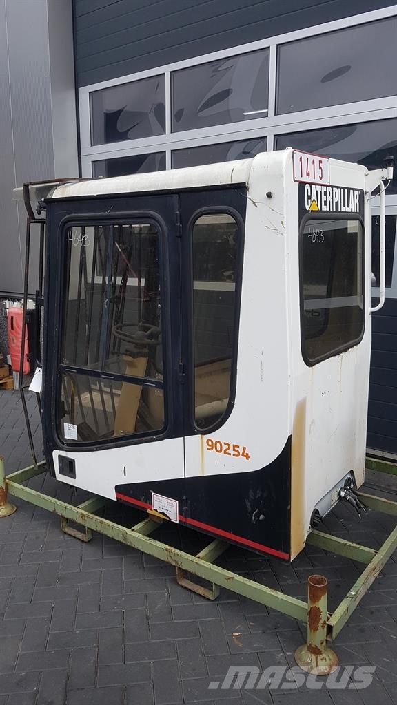 CAT M 318 - Cabin/Kabine/Cabine Cabine si interior