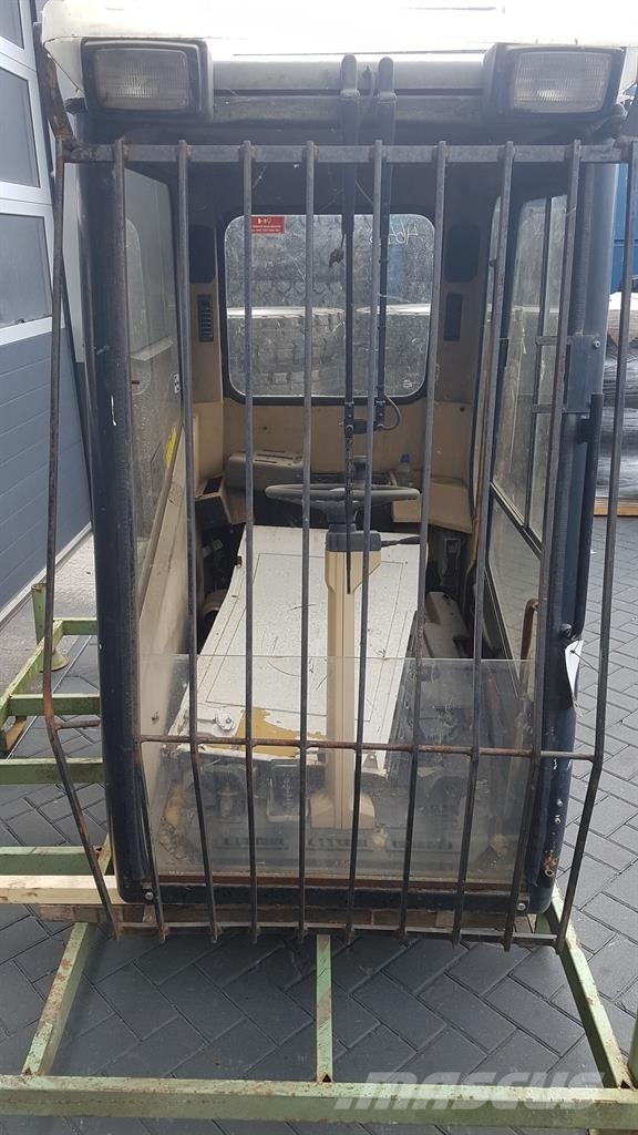 CAT M 318 - Cabin/Kabine/Cabine Cabine si interior