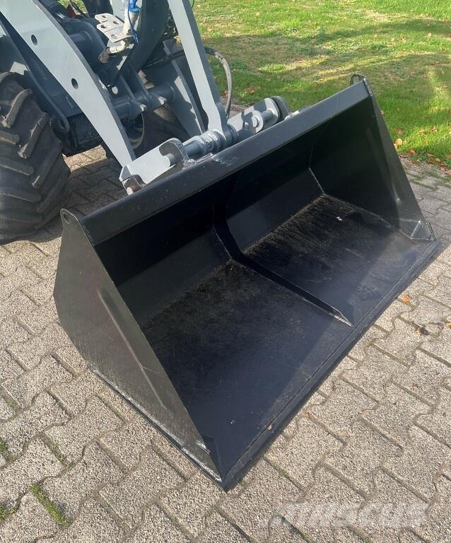 GiANT 2700 HD Hjullastere