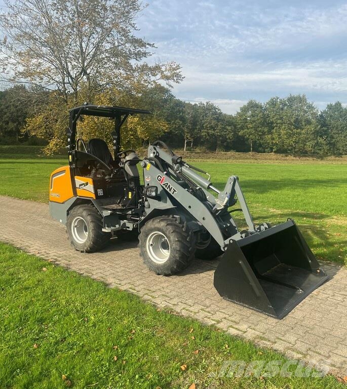 GiANT 2700 HD Hjullastere