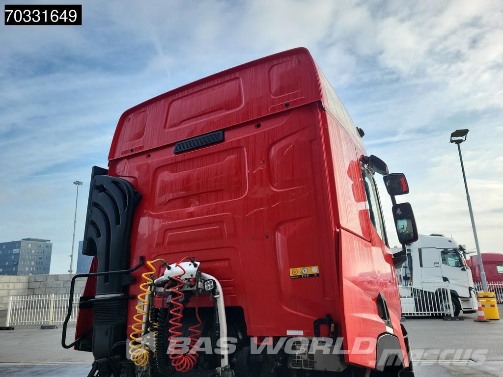 Renault T 460 4X2 SleeperCab ADR Standklima PTO ACC Alcoa' Sattelzugmaschinen