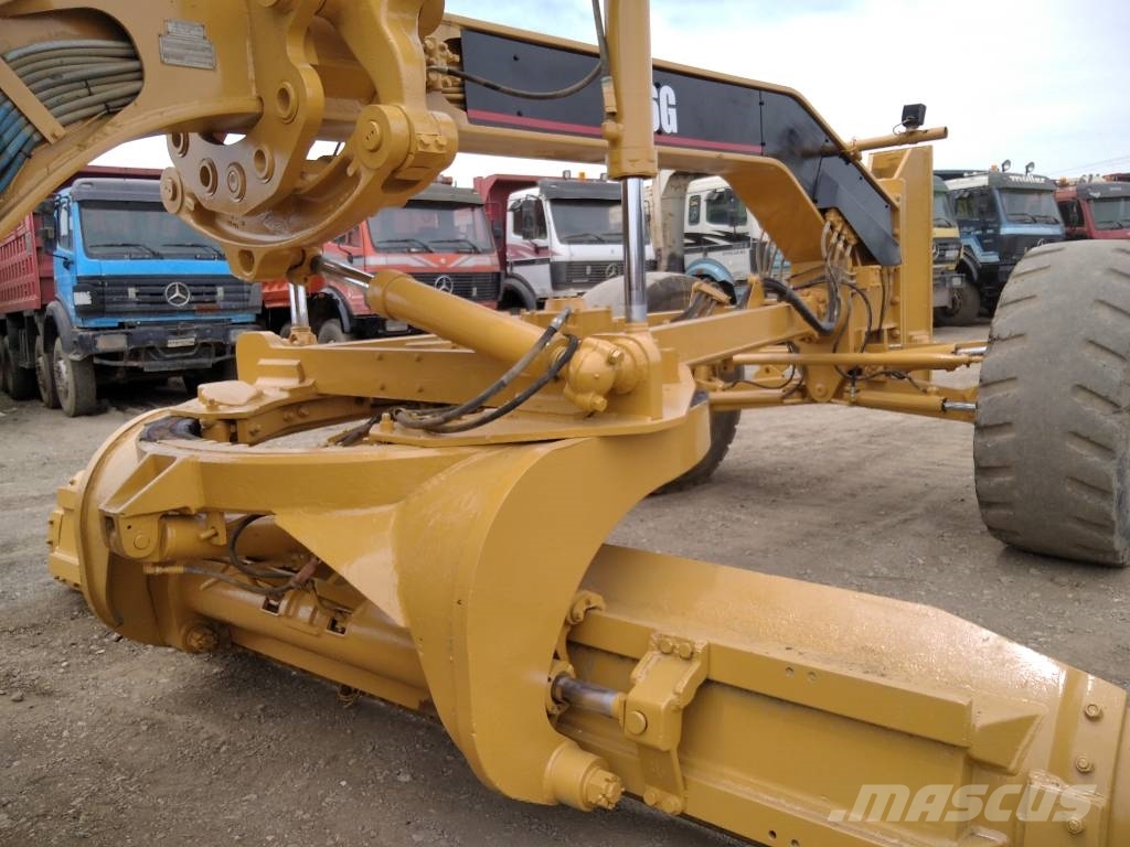 CAT 16 G Niveleuse