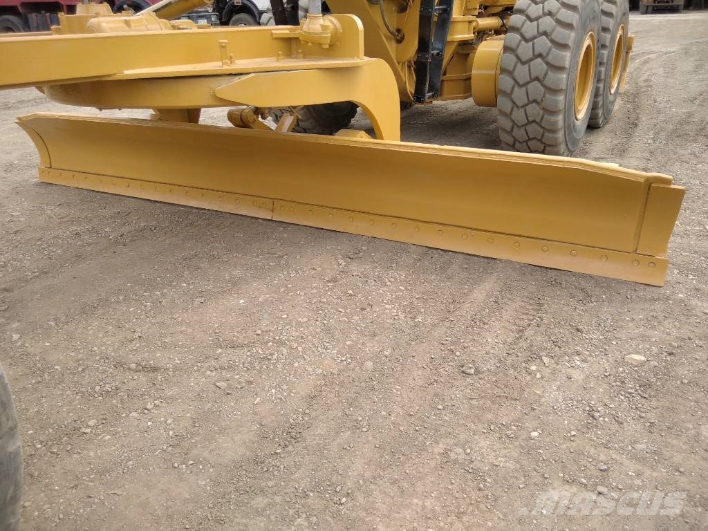 CAT 16 G Niveleuse