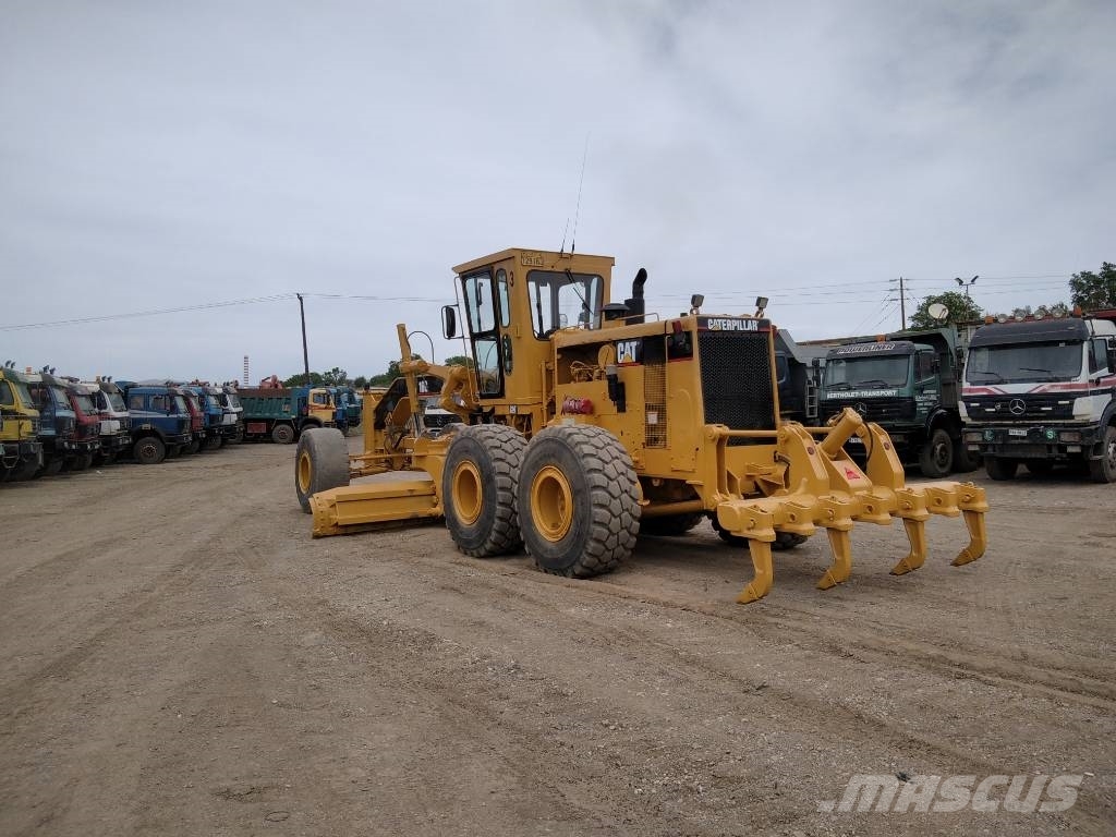 CAT 16 G Niveleuse