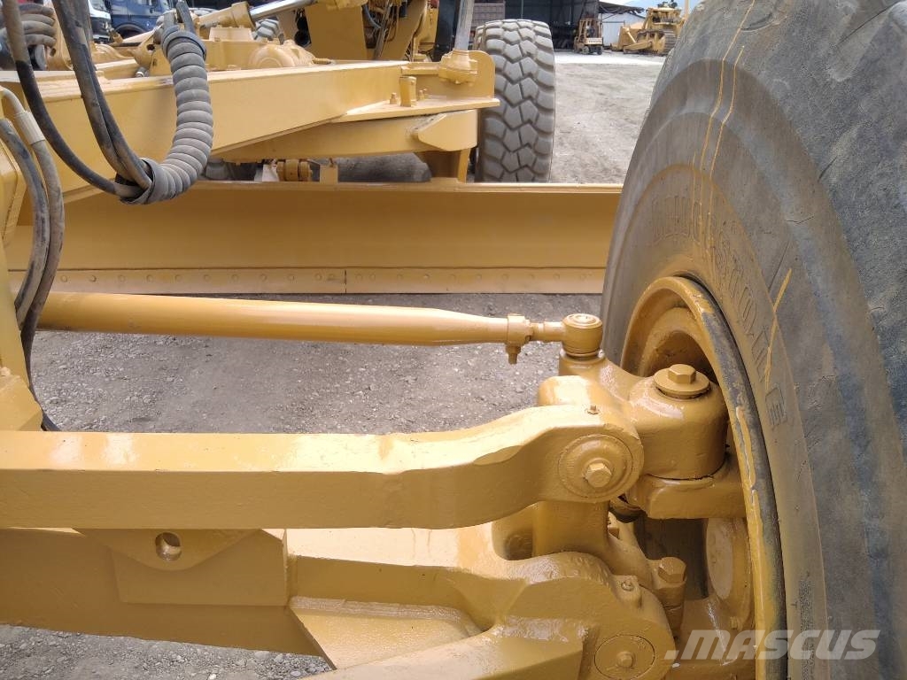 CAT 16 G Niveleuse