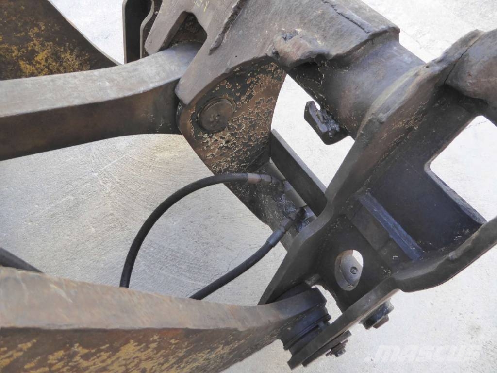 New Holland W130 لوادر بعجل