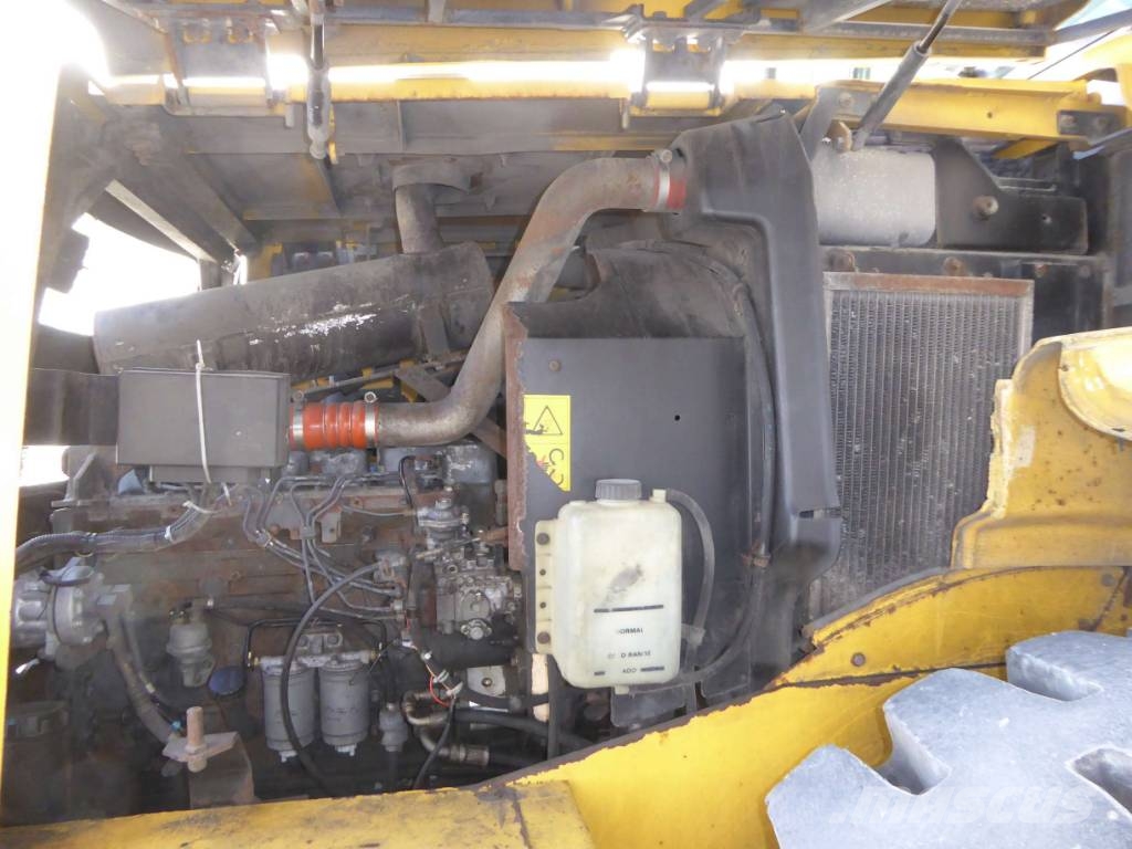 New Holland W130 لوادر بعجل