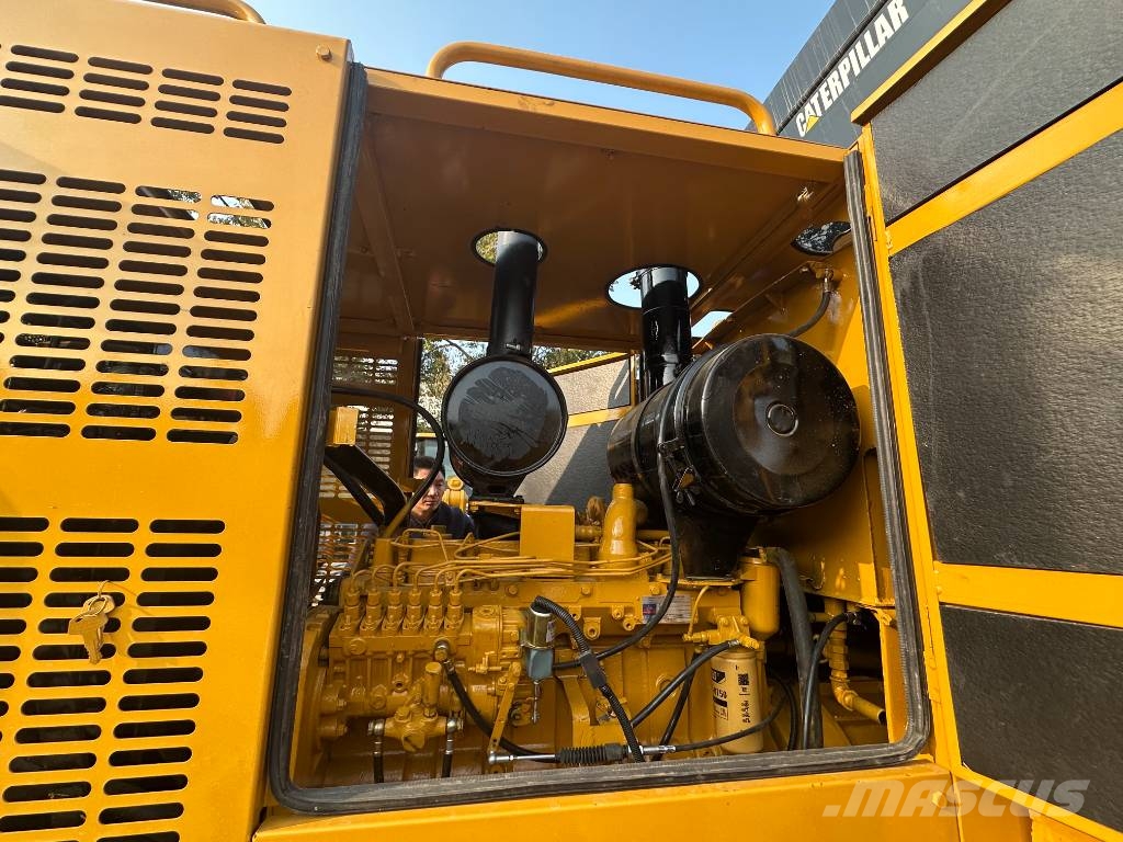 CAT 140 H   the largest‑scale supplier 그레이더