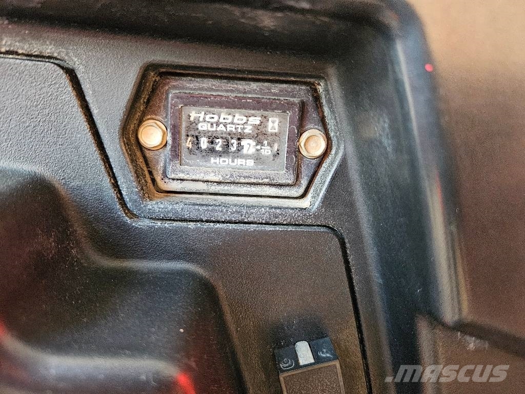 Toro Reelmaster 5510 Traction Unit 球道割草机