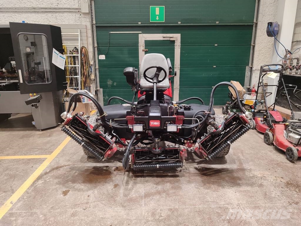 Toro Reelmaster 5510 Traction Unit 球道割草机