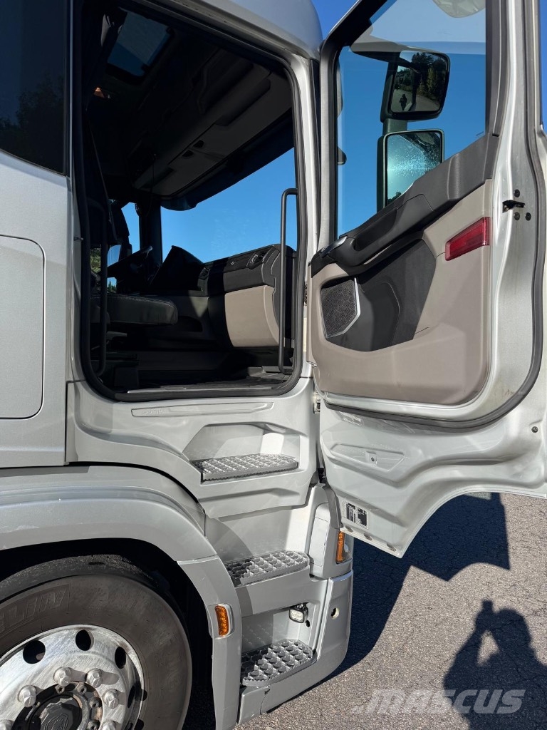 Scania R540A6x2/4NB Седельные тягачи
