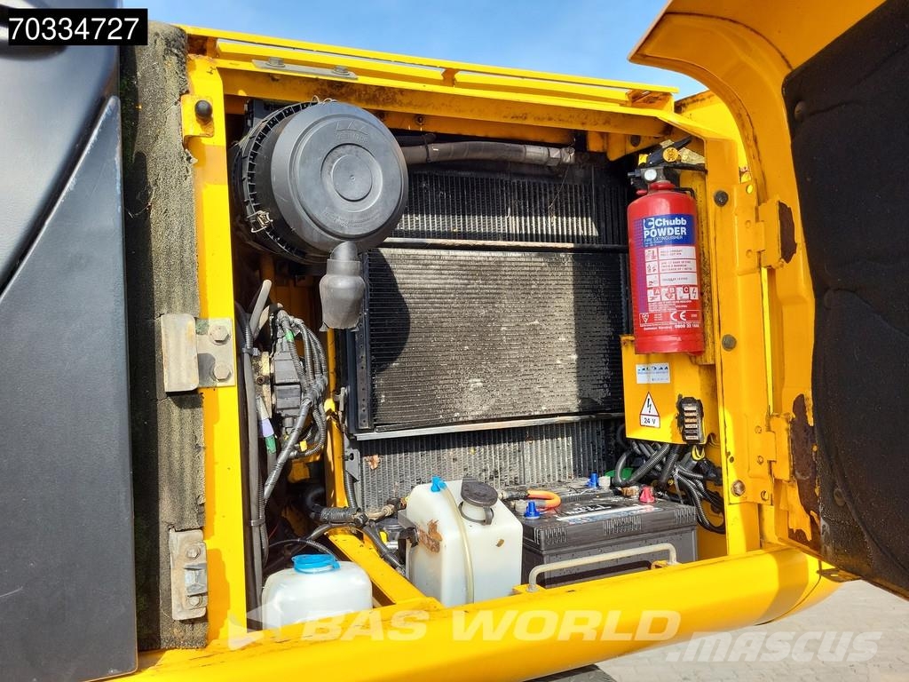 JCB JS145W Dutch Registration Gravemaskiner på hjul