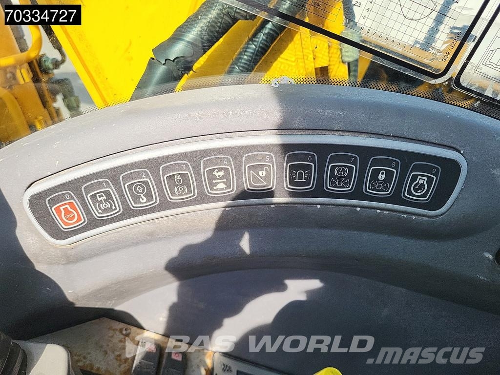 JCB JS145W Dutch Registration Gravemaskiner på hjul