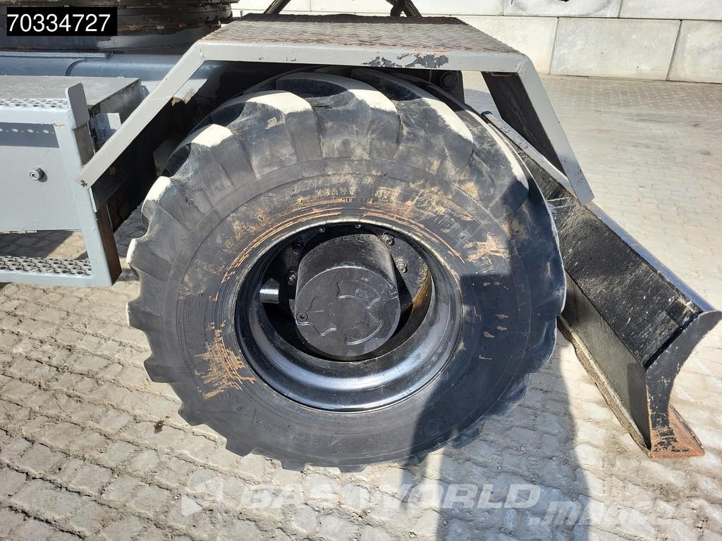 JCB JS145W Dutch Registration Gravemaskiner på hjul