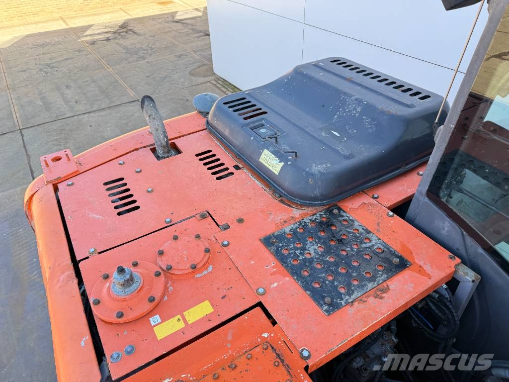 Hitachi ZX130-3 - Hammer Lines / Quick Coupler Roomikekskavaatorid