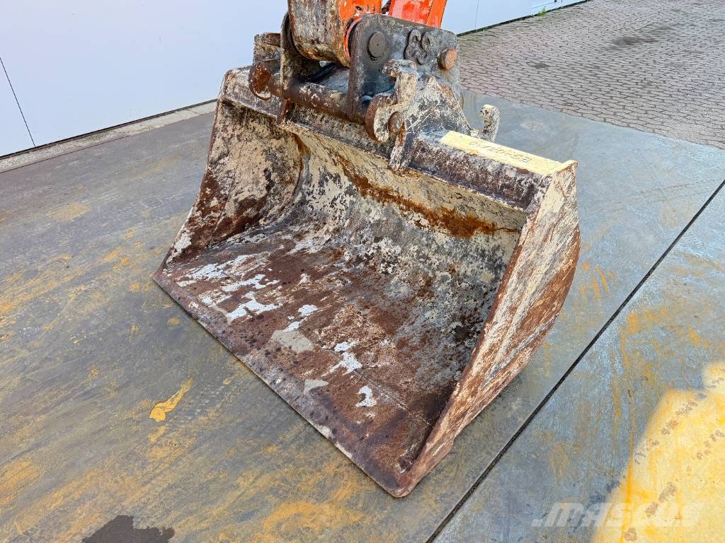 Hitachi ZX130-3 - Hammer Lines / Quick Coupler Roomikekskavaatorid