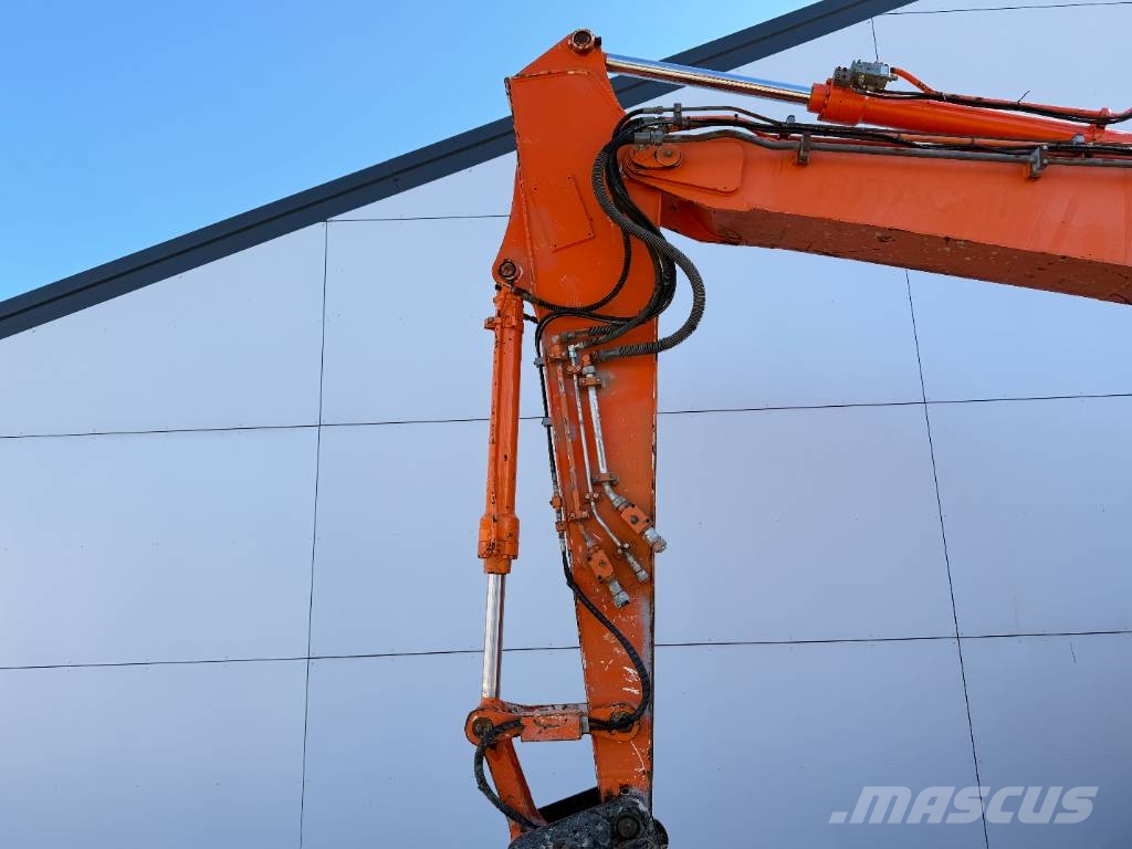 Hitachi ZX130-3 - Hammer Lines / Quick Coupler Roomikekskavaatorid
