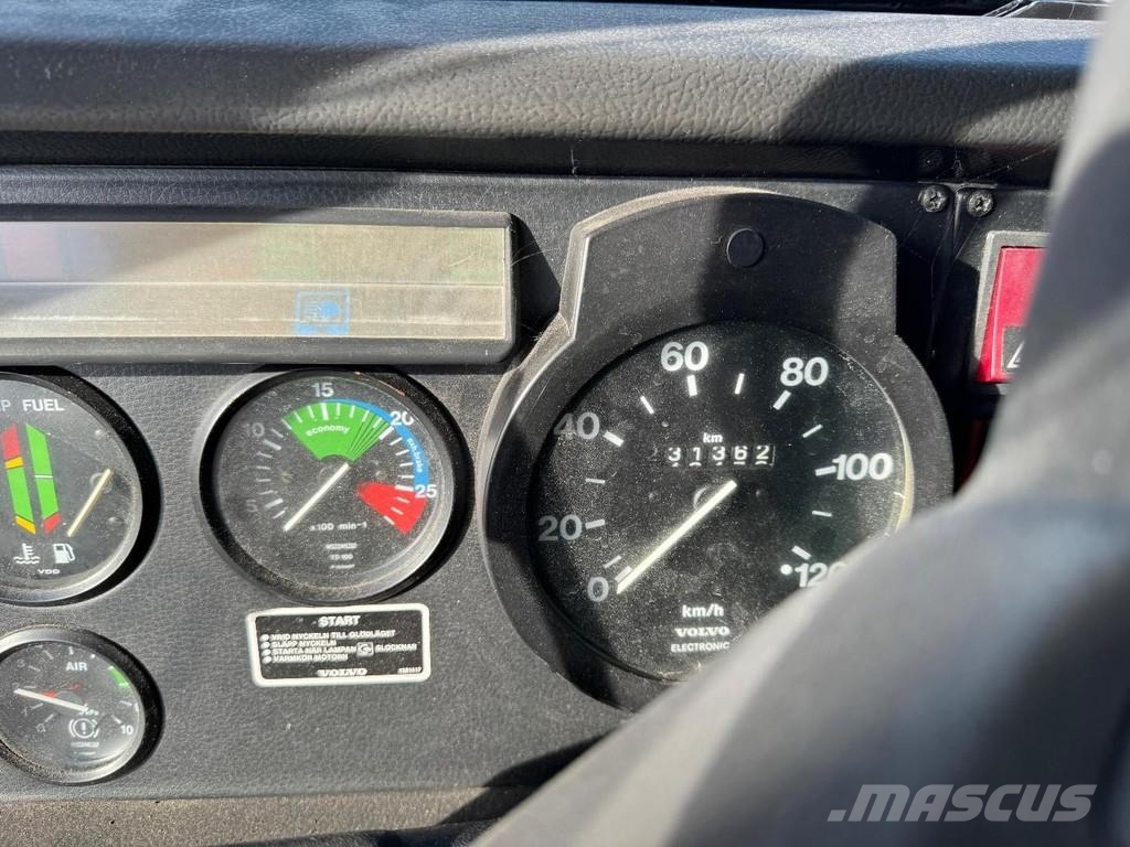 Volvo N10 6X4 Robson-Drive + TANK 14.000 LITER Tankwagen