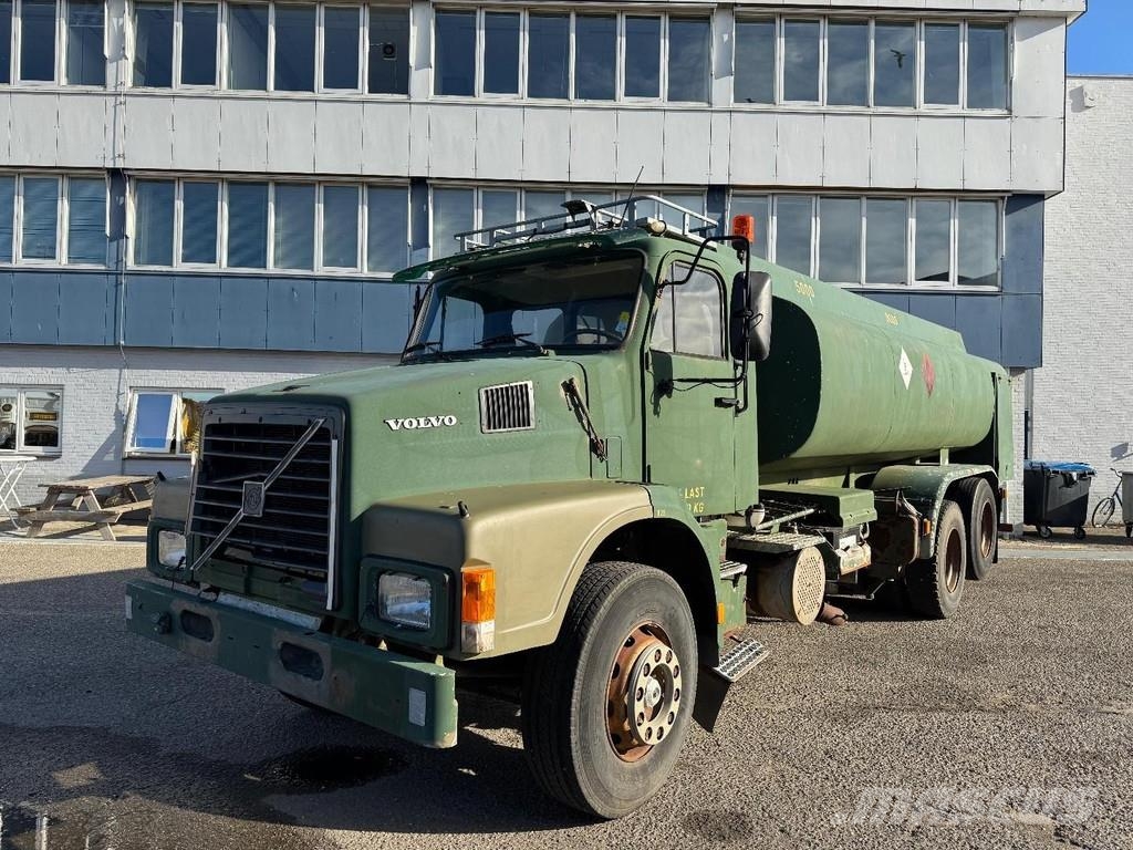 Volvo N10 6X4 Robson-Drive + TANK 14.000 LITER Tankwagen