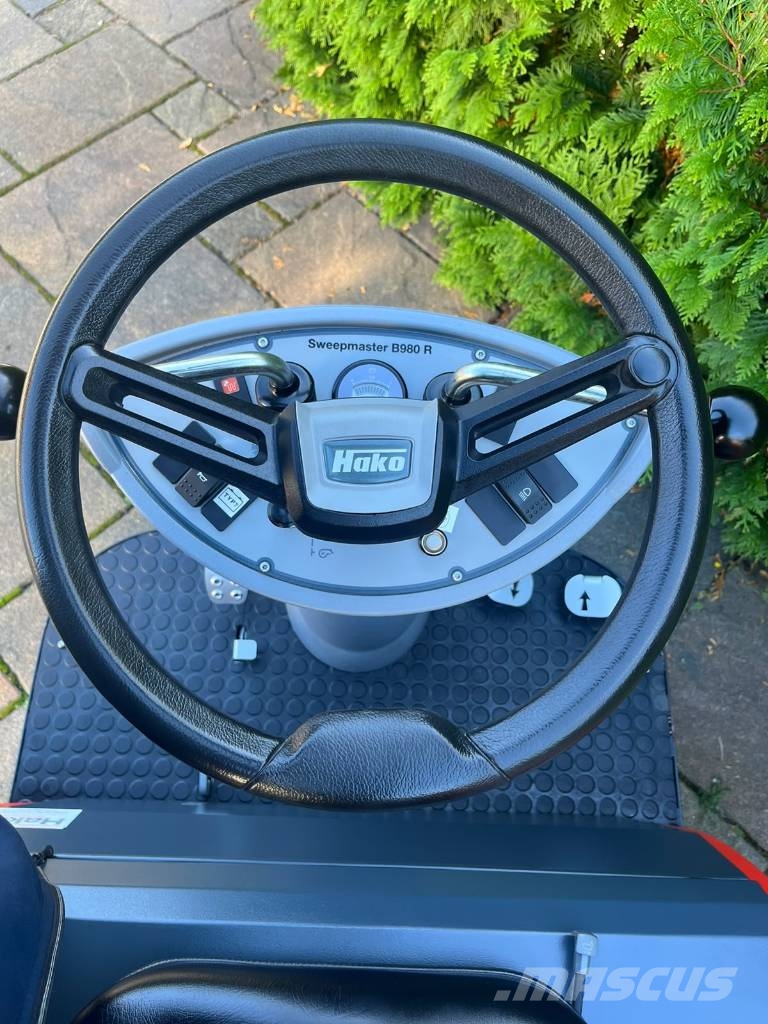 Hako Sweepmaster 980R Strojevi za metenje