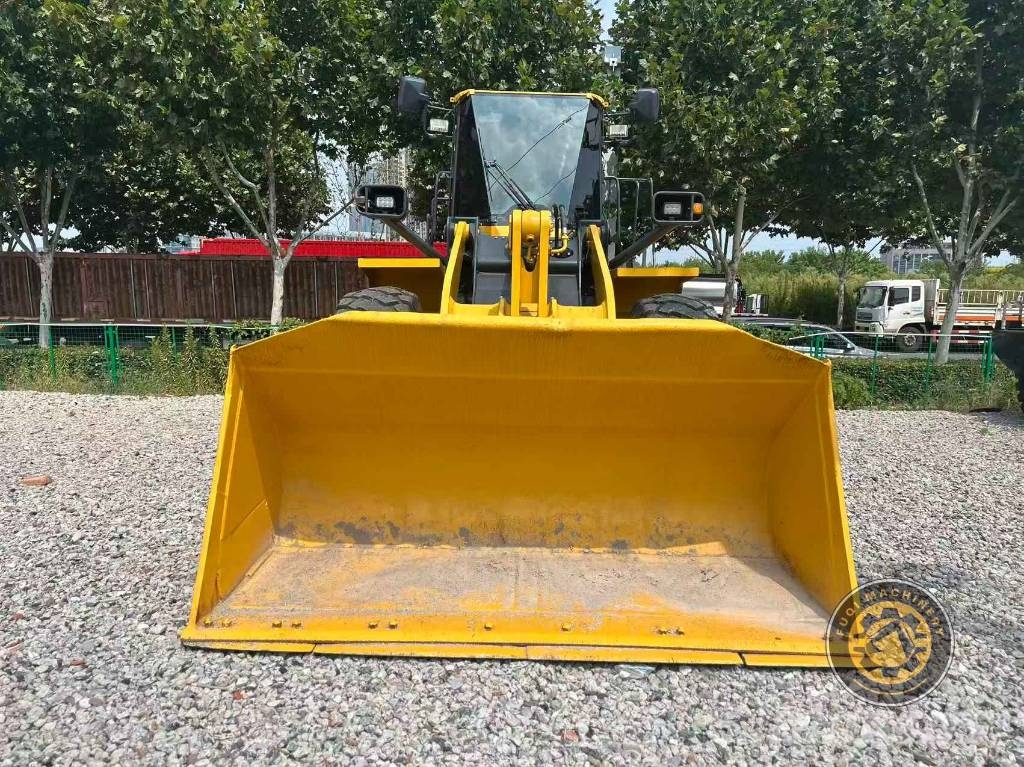 Komatsu WA380 Radlader