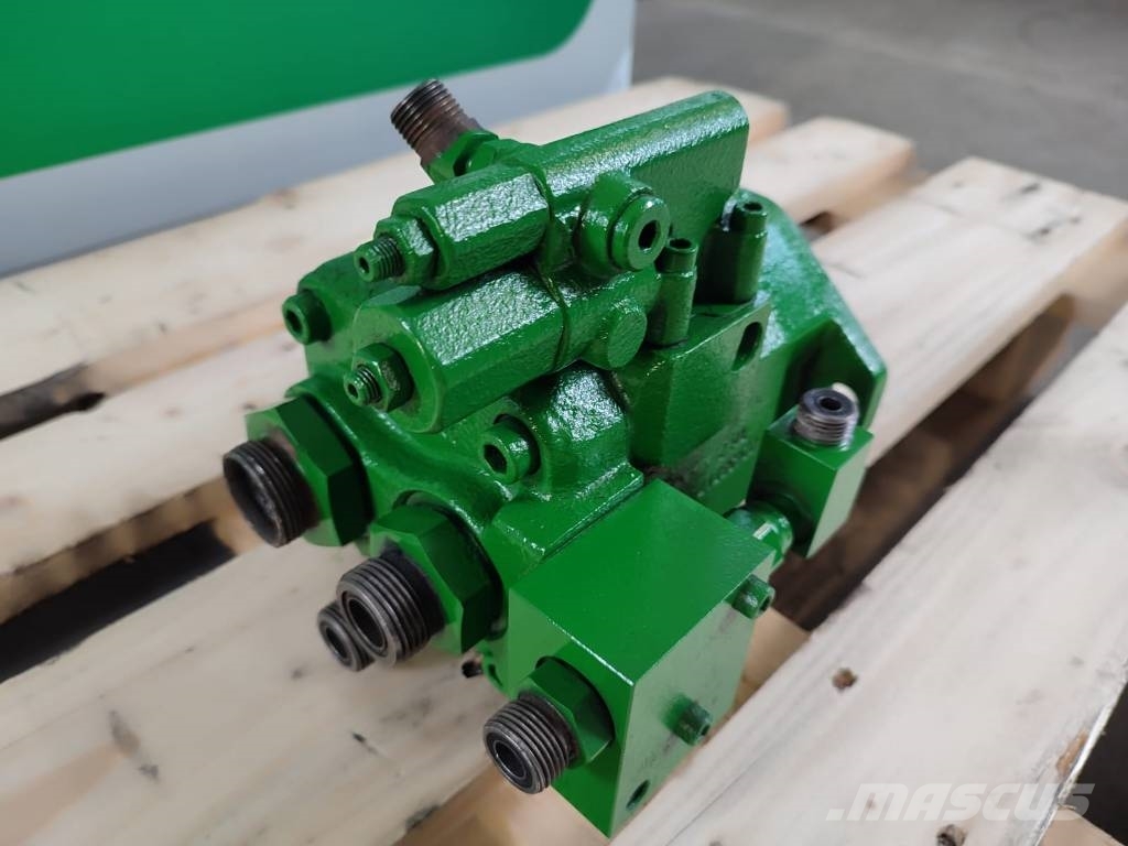 John Deere Hydraulic pump AL200635 John Deere 6155R Hydraulika